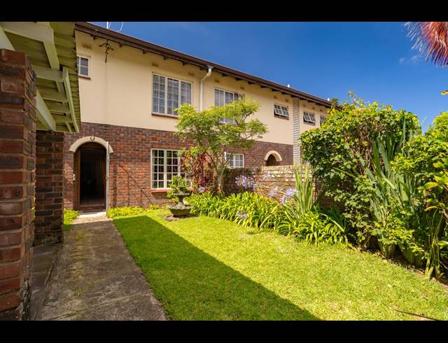 3 BEDROOM APARTMENT FOR SALE IN MANORS